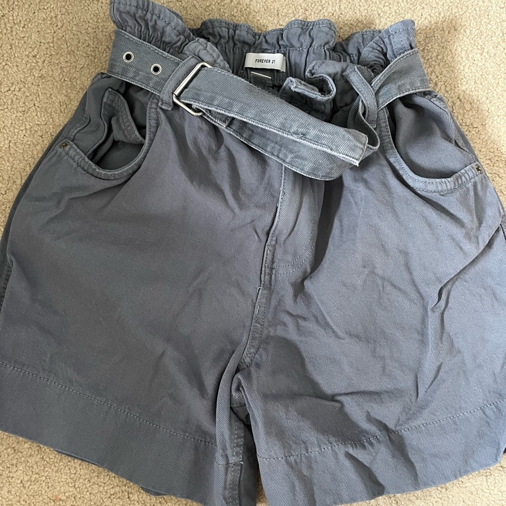 Forever 21 blue cargo shorts, Size small, never worn!